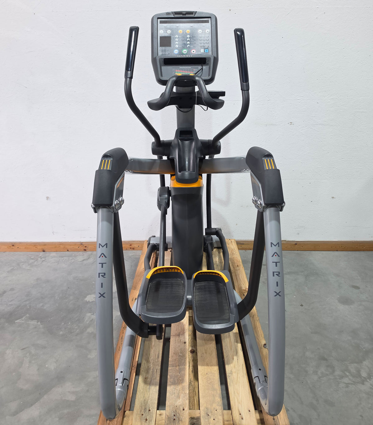 Matrix A5X Crosstrainer with Adjustable Incline, Ascent Trainer, Suspension Elliptical Trainer, LED Display, Color Silver, Used - Refurbished Condition