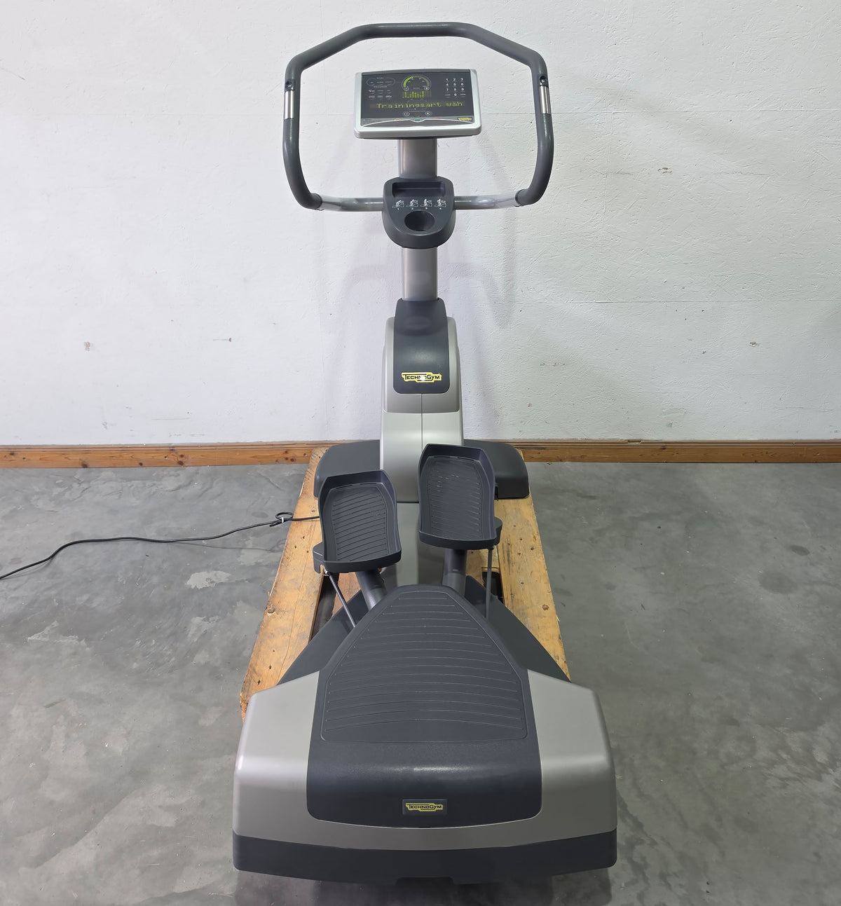Technogym Wave Excite Line 700 Stepper - Inliner - Ski Elliptical, LED Display, used - refurbished condition