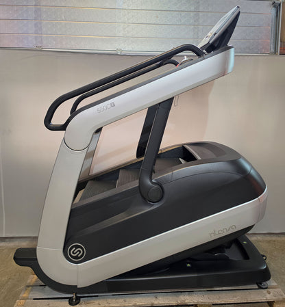 Intenza Escalate Stairclimber 550 Ci, Stair Climber, Stair, 20-level adjustable incline, LED Display, used - refurbished condition