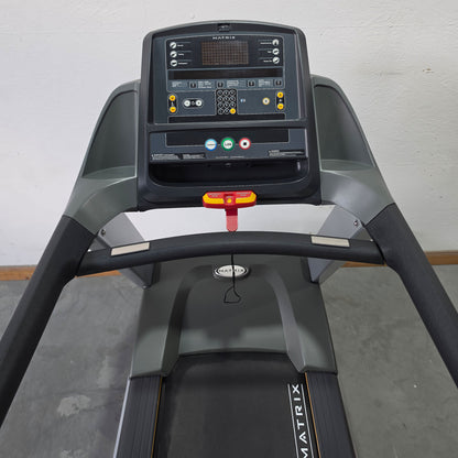 Matrix T3X Laufband, Neues Modell, LED Display, gebraucht - überholter Zustand