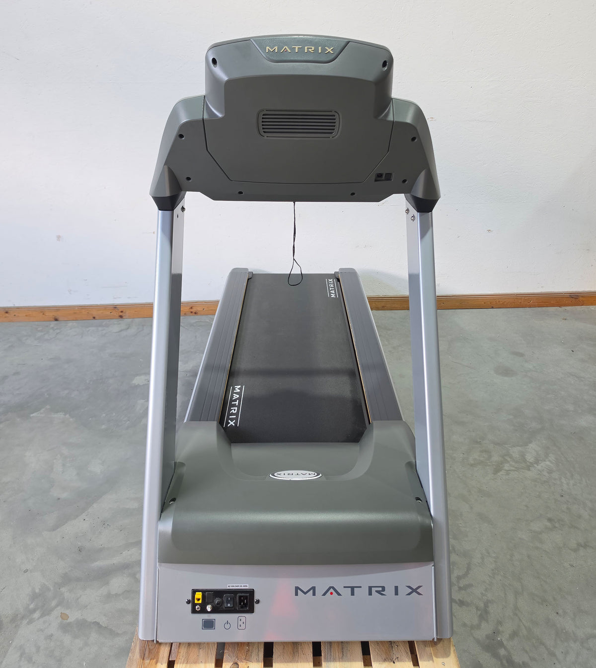 Matrix T3X Laufband, Neues Modell, LED Display, gebraucht - überholter Zustand