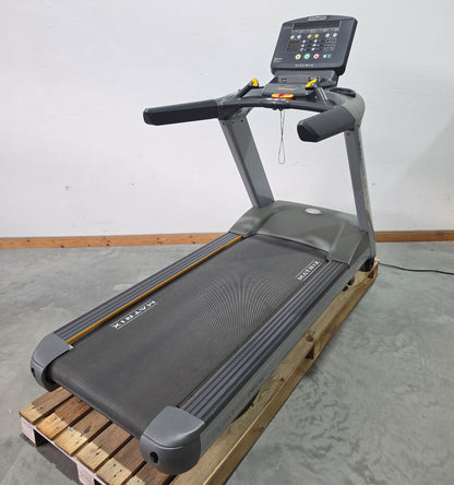 Matrix T5X Treadmill, new model, LED display, used - refurbished condition incl. new running belt
