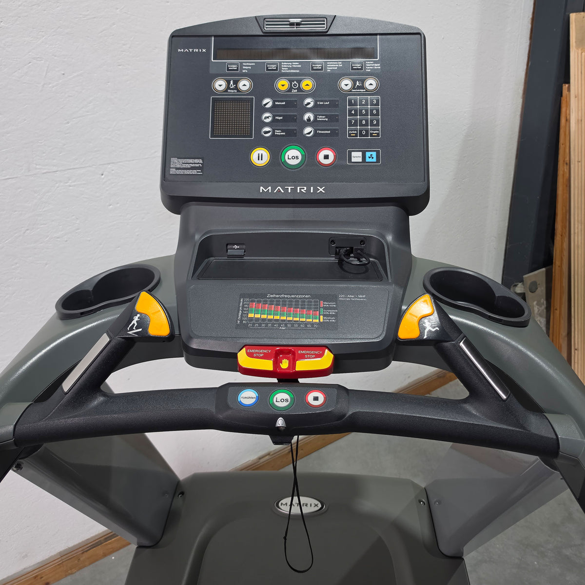 Matrix T5X Treadmill, new model, LED display, used - refurbished condition incl. new running belt