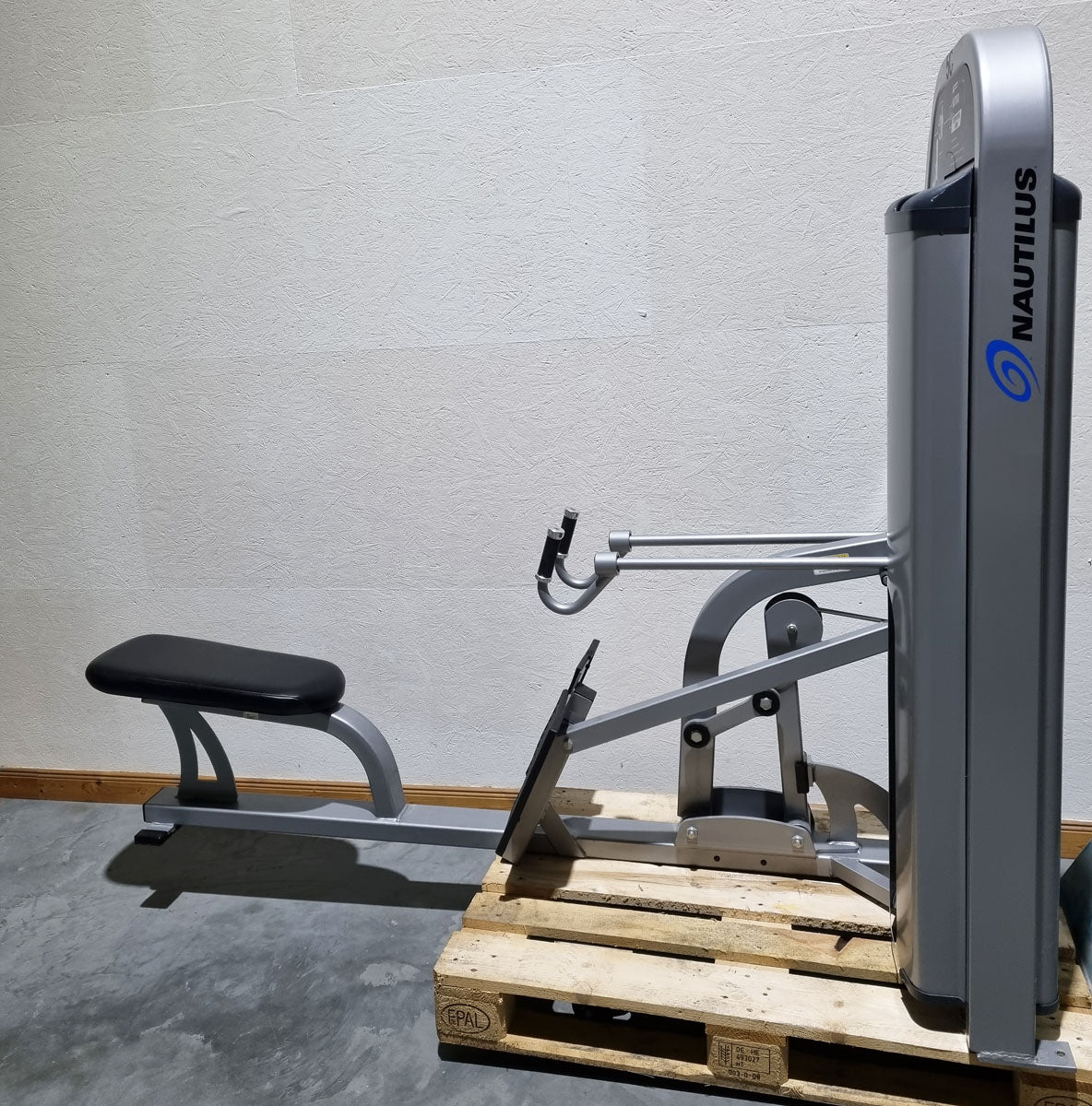 Nautilus Nitro EVO und Plus Serie - Kraftgeräte Set - 23 Fitnessgeräte und 3 Bänke im Set - gebraucht - TOP Zustand