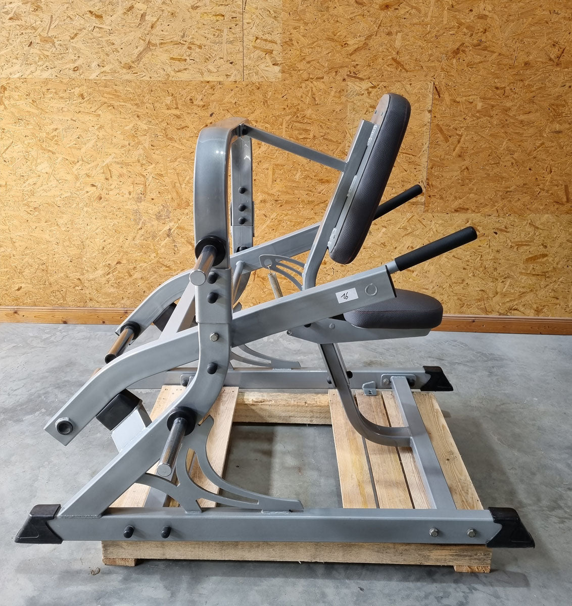 Plate loaded Set, 11 Kraftgeräte, Hammer Strength Nachbau, gebraucht - geprüfter Zustand