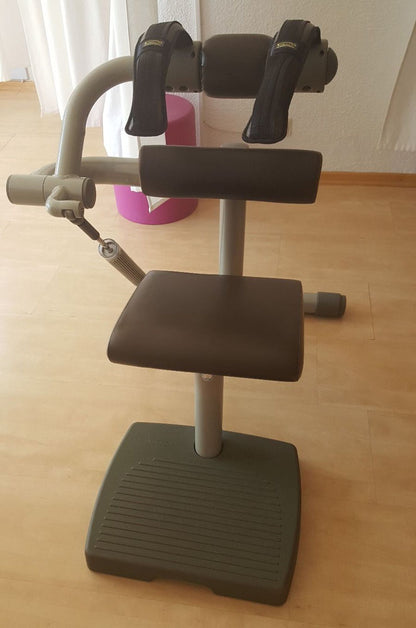 TechnoGym Easy Line Zirkel, 8 Geräte, Gestelle silbergrau, Polster braun, gebraucht