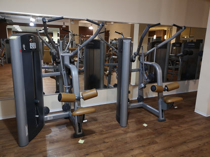 Life Fitness & Hammer Strength - 93 Fitnessgeräte - Kraftgeräte, Cardiogeräte, Plate loaded Geräte, Bänke etc - komplettes Fitnessstudio - gebraucht - TOP Zustand