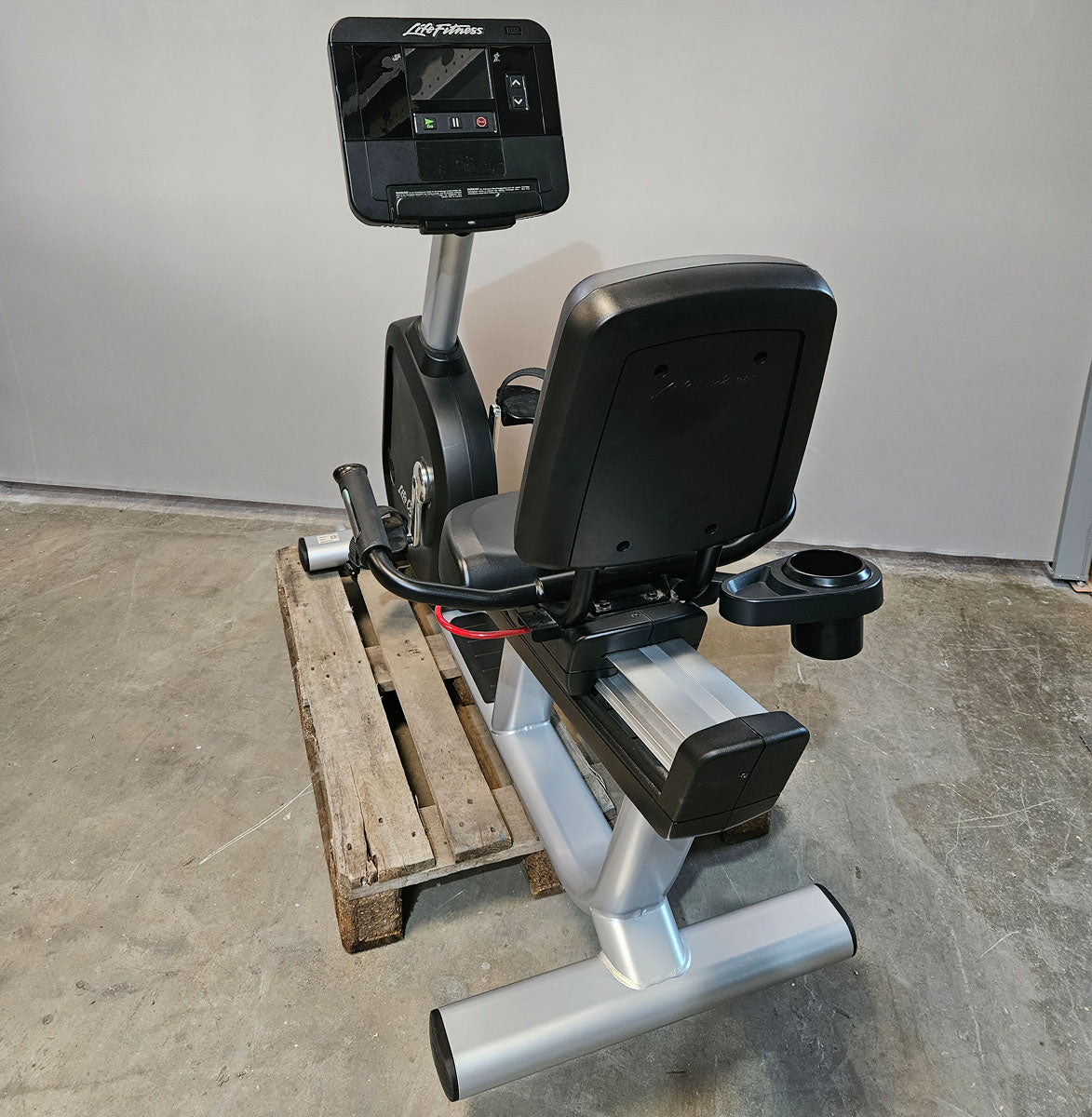 Cardio equipment set 8 pieces from Life Fitness, Integrity X, new models, 2 treadmills, 2 cross trainers, 2 ergometers and 2 recumbents etc., used - refurbished condition