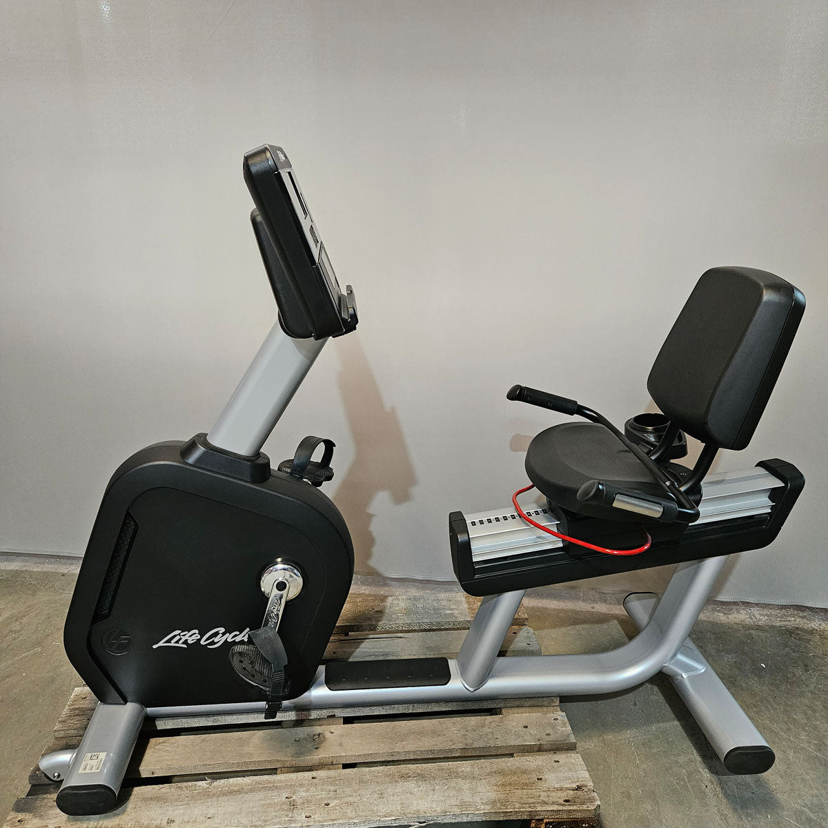 Cardio equipment set 8 pieces from Life Fitness, Integrity X, new models, 2 treadmills, 2 cross trainers, 2 ergometers and 2 recumbents etc., used - refurbished condition