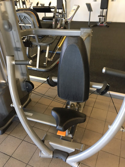 Inotec Kraftgeräteset mit 28 Fitnessgeräten, 18 Kraftgeräte, 10 Bänke und Racks, Natural Line, Silber, Polster Schwarz, gebraucht, überholter Zustand