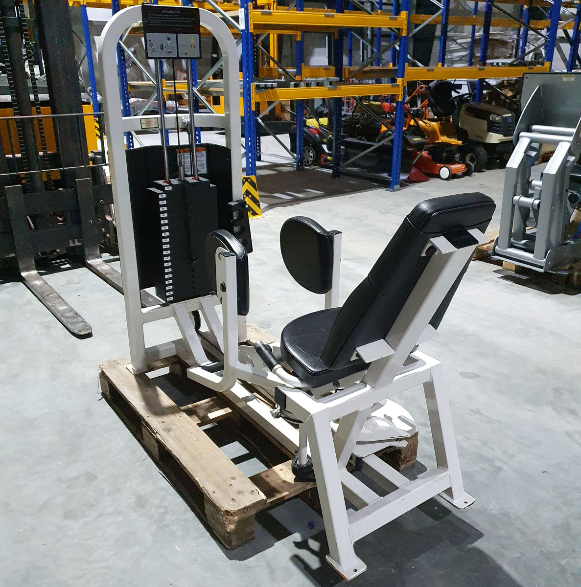 Life Fitness Abductor Machine, Hip Abductor Frame White, Upholstery Black, Used - Refurbished Condition