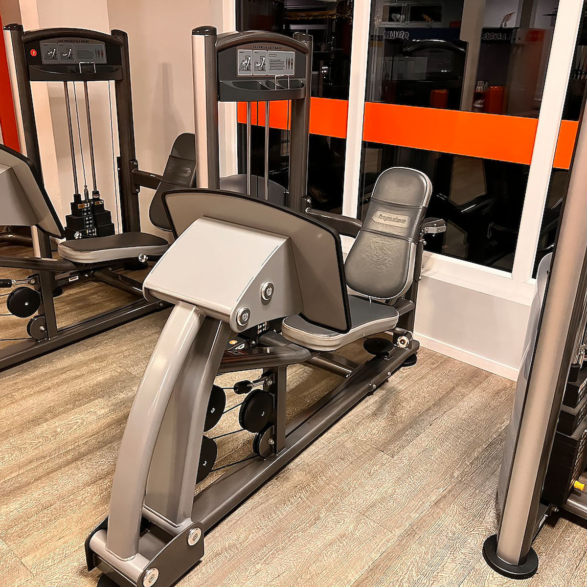 Impulse Fitness Beinpresse horizontal, Rahmenfarbe Grau-Anthrazit, gebrauchter - überholter Zustand