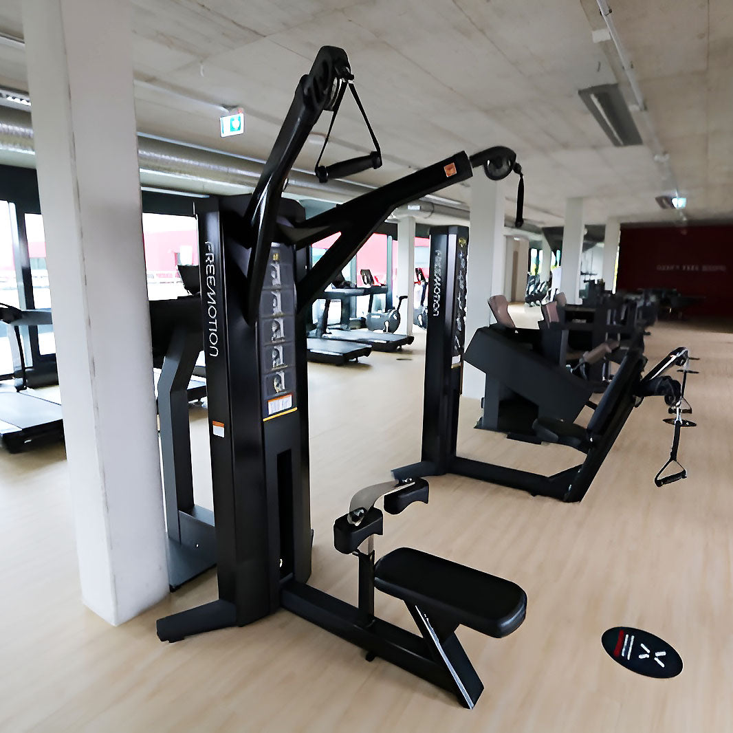 Freemotion Genesis Kraftgeräte Set, 10 Bilaterale Kabelzug Fitnessgeräte, Baujahr 2019 und 2020 - auch als Zirkel nutzbar, Made in USA - gebraucht - Neuwertiger Zustand