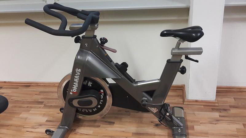 Tomahawk S-Serie Indoor Cycling, 22 Stück, mit großem Cycle Well Paket, Sonderfarbe, gebraucht - überholter Zustand