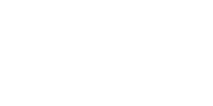 Fitnessstudio mit verschiedenen Geräten und Hanteln, keine Marke sichtbar.