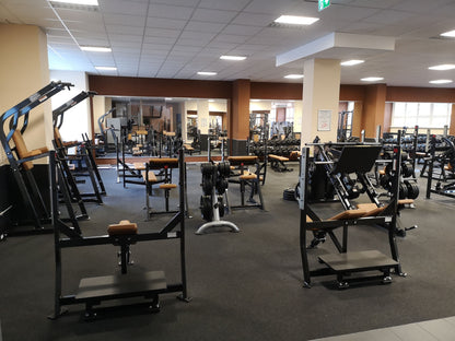 Life Fitness & Hammer Strength - 93 Fitnessgeräte - Kraftgeräte, Cardiogeräte, Plate loaded Geräte, Bänke etc - komplettes Fitnessstudio - gebraucht - TOP Zustand