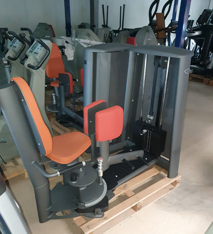 Gym80 Sygnum Einzelgeräte z.B. Kabelzug, Beinstrecker, Latzug, Brustpresse, Gluteus, Seilzug, Drückerbank, Bänke verstellbar Basic, Rückenstrecker etc, gebraucht
