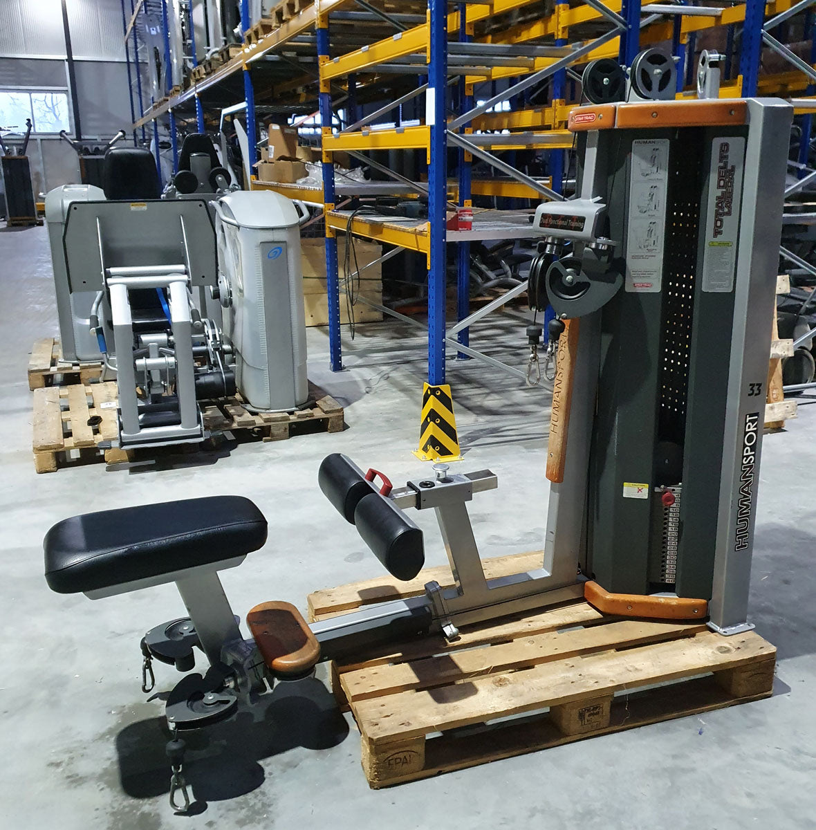 Star Trac Human Sport - Arm-. Rücken- und Schultertraining, Total Delts and Rear-Row - 2 in 1 Dual Functional Kombimaschine, gebraucht - überholter Zustand