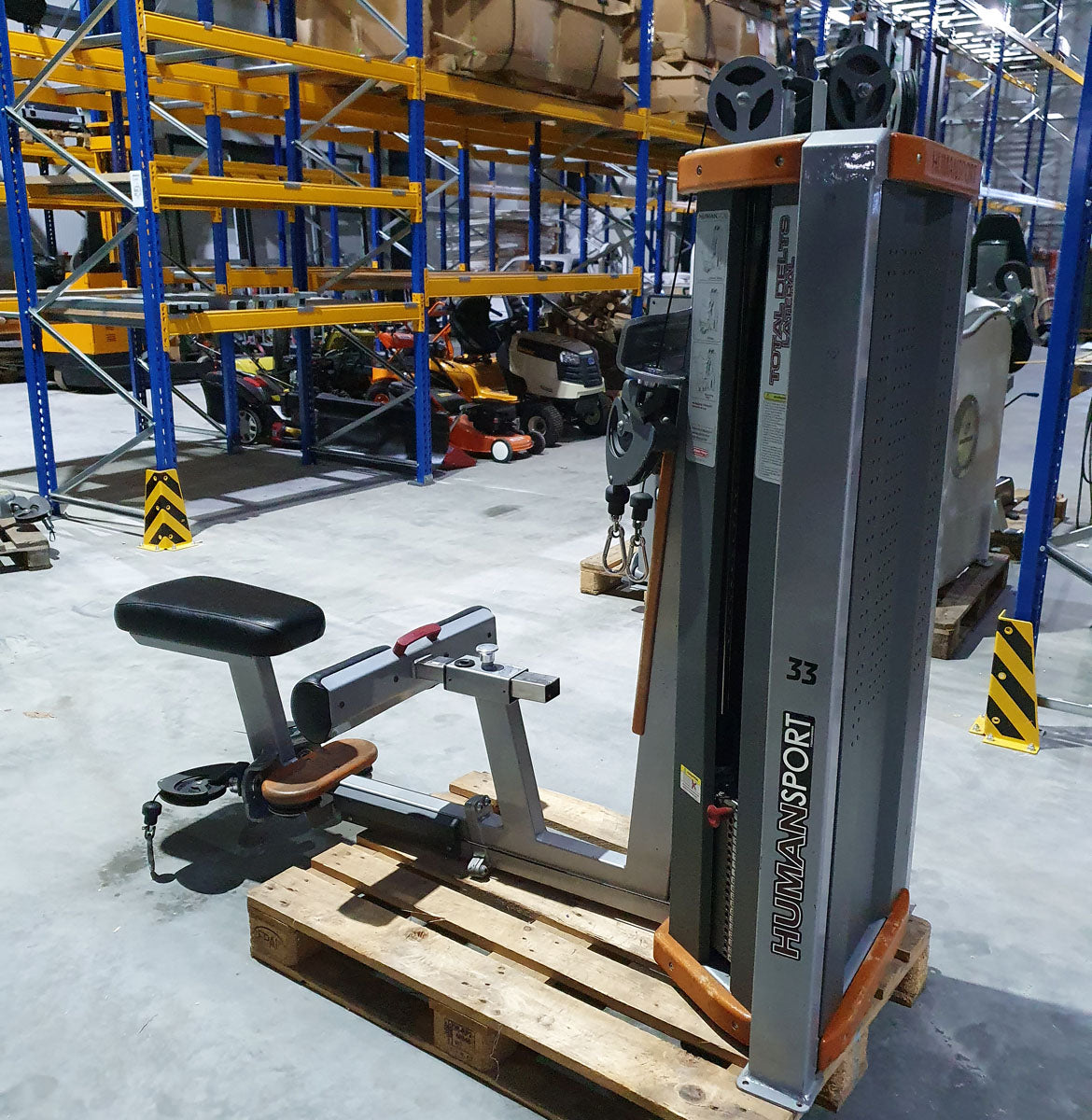 Star Trac Human Sport - Arm-. Rücken- und Schultertraining, Total Delts and Rear-Row - 2 in 1 Dual Functional Kombimaschine, gebraucht - überholter Zustand