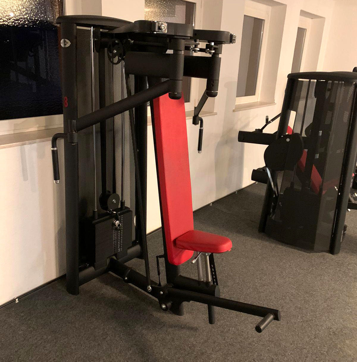 Gym80 Sygnum - 20 Kraftgeräte, 17 Bänke, Ständer, Ablagen etc - Gerätepark, Matt-Schwarz Sonderfarbe, gebraucht - Neuwertig