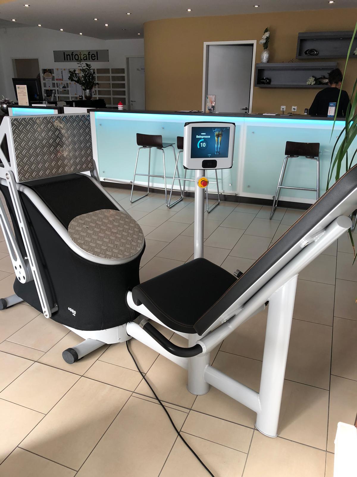 eGym 8er Kraft Zirkel, 8 Kraftgeräte, inkl. PREMIUM Software, Gewartet von eGym, Baujahr 2014, gebraucht - Top Zustand