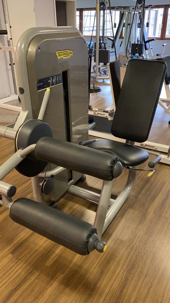 TechnoGym strength training equipment park 16 fitness machines in a set, used - refurbished condition