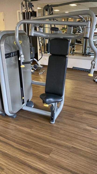 TechnoGym strength training equipment park 16 fitness machines in a set, used - refurbished condition