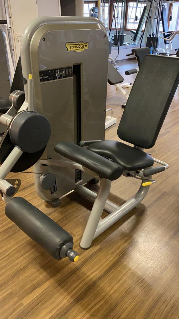 TechnoGym strength training equipment park 16 fitness machines in a set, used - refurbished condition