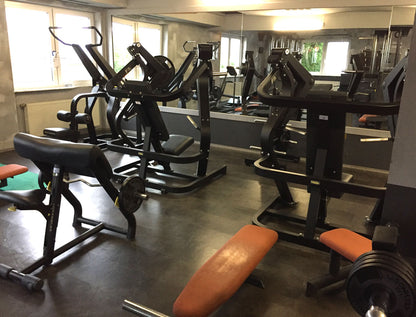 TechnoGym Pure Strength Set, 6 plate-loaded strength training machines, built in 2014, very new used fitness equipment - other equipment on request