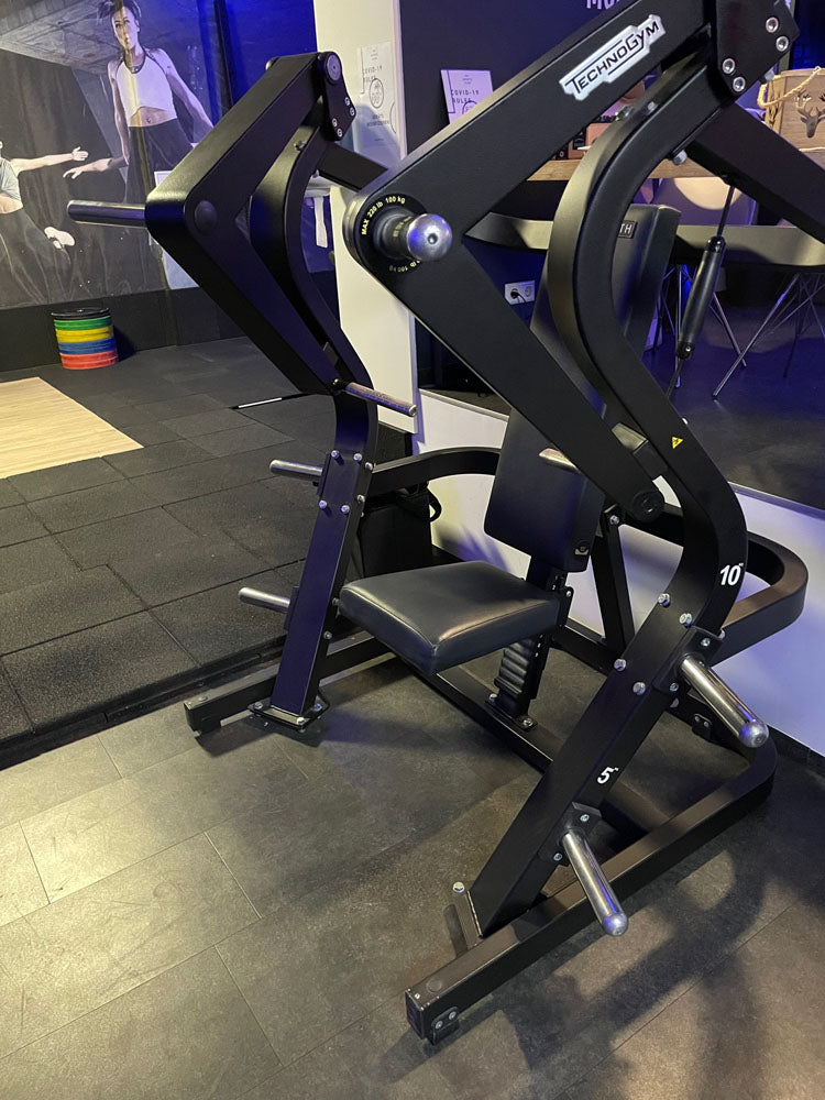 TechnoGym Pure Strength Set, 7 Plate loaded Kraftgeräte, inkl. Hantelscheiben, gebraucht - geprüfter Zustand