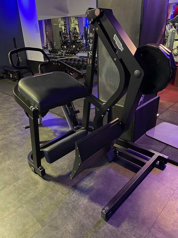 TechnoGym Pure Strength Set, 7 Plate loaded Kraftgeräte, inkl. Hantelscheiben, gebraucht - geprüfter Zustand