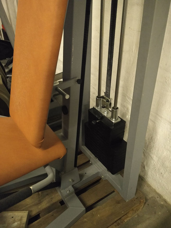 Gym 80 Beinstrecker und Beinbeuger, silber-grau, gebraucht, 2 Geräte für 1 Preis