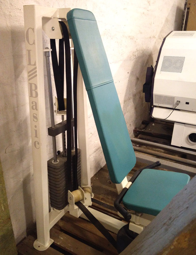 Adduktorenmaschine, Competition Line, 75kg Steckgewichte, Weiß, gebraucht mit Gebrauchsspuren