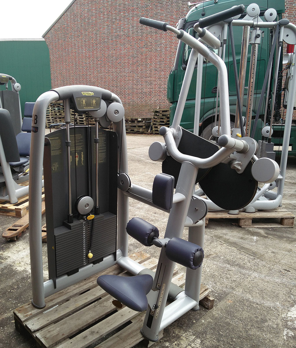 TechnoGym Selection Line Kraftgeräte Set-/Park mit 10 Fitnessgeräten, weitere Geräte auf Wunsch, gebraucht, geprüft und aufbereitet