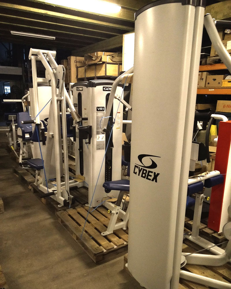 Cybex VR1 Set mit 11 Kraftgeräten, moderne Fitnessgeräte aus Showroom, Ausstellungsgeräte - sehr guter Zustand