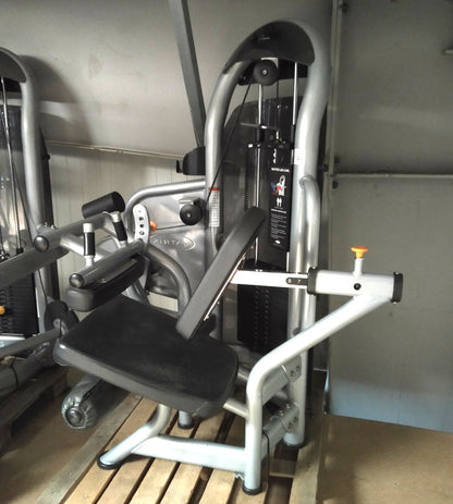 Matrix Aura G3-S72 Beinbeuger sitzend, Leg Curl, Farbe Schwarz oder Silber, gebraucht - überholter Zustand