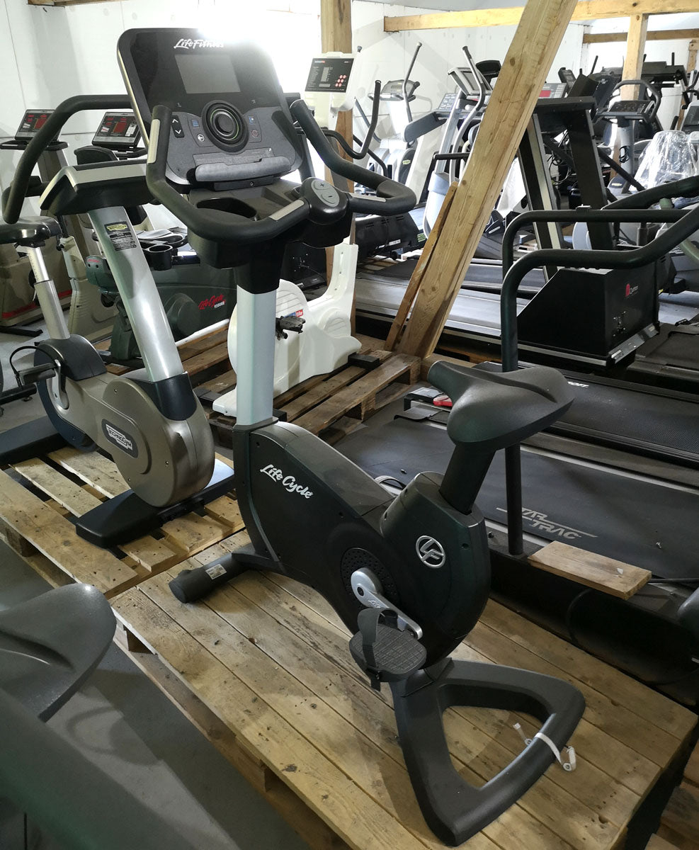 Life Fitness Ergometer Lifecycle, Elevation Series, Sitzergometer, Explore Konsole, Ausstellungsstücke, 1 Jahr jung, Zustand Neuwertig