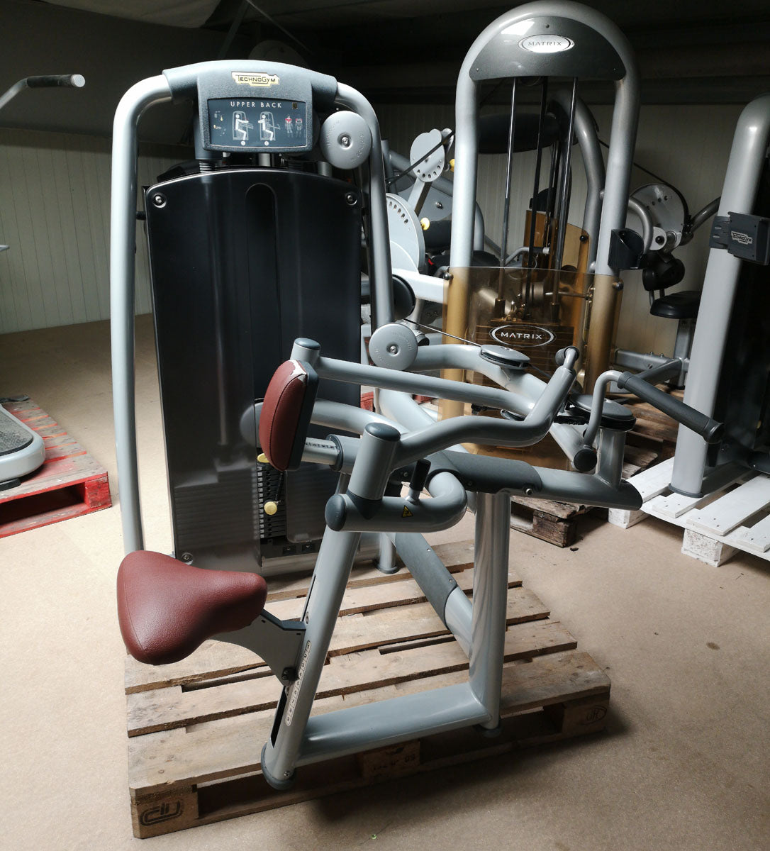 TechnoGym Upper Back, Rudern Row, Latisolator, Selection Line - Neues Modell mit Plastikverkleidung, Polster Braun, gebraucht - überholter Zustand