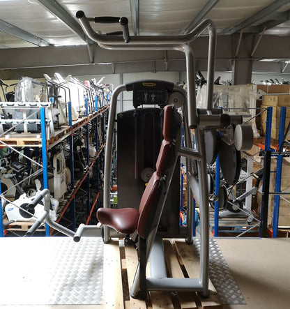 TechnoGym Latzug, Vertical Traction, Pulldown, Selection Line - Neues Modell mit Plastikverkleidung, Polster Braun, gebraucht - überholter Zustand