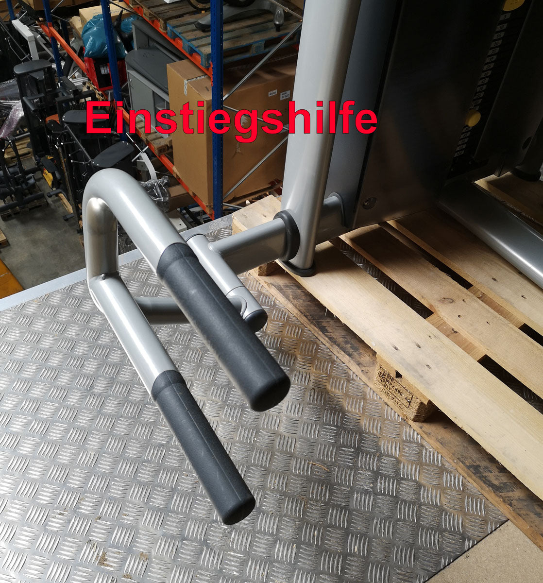 TechnoGym Latzug, Vertical Traction, Pulldown, Selection Line - Neues Modell mit Plastikverkleidung, Polster Braun, gebraucht - überholter Zustand