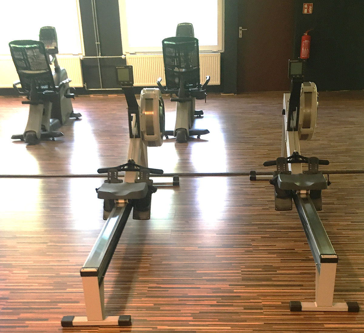 SportsArt Existenzgründerpaket - Kraftgeräte, Cardiogeräte, Zirkel, Hantelbänke etc - komplette Fitnessstudio Ausstattung - gebraucht, überholter Zustand