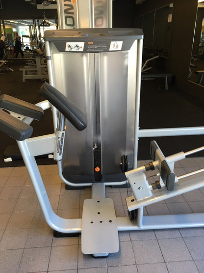 Inotec Kraftgeräteset mit 28 Fitnessgeräten, 18 Kraftgeräte, 10 Bänke und Racks, Natural Line, Silber, Polster Schwarz, gebraucht, überholter Zustand
