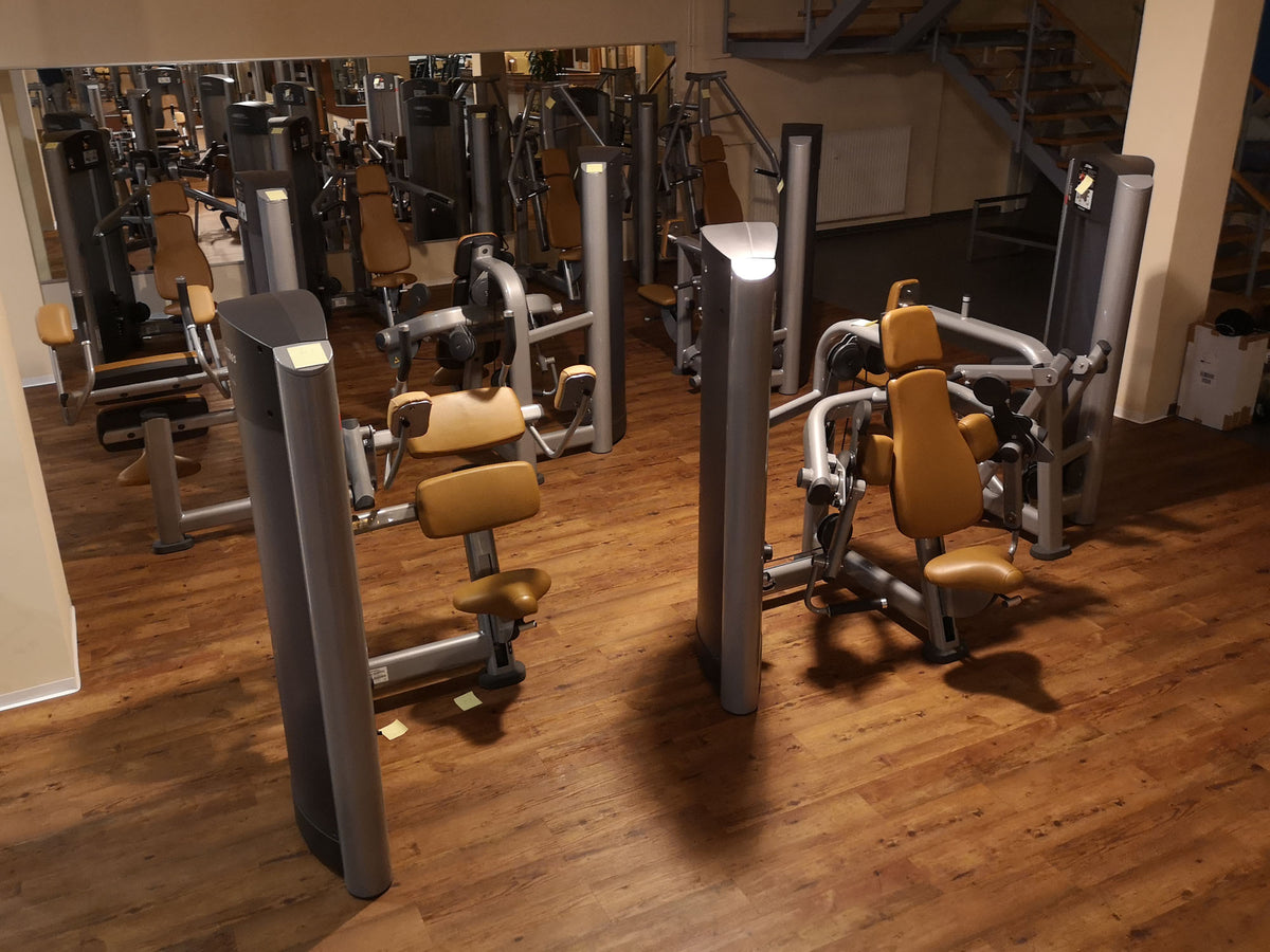 Life Fitness & Hammer Strength - 93 Fitnessgeräte - Kraftgeräte, Cardiogeräte, Plate loaded Geräte, Bänke etc - komplettes Fitnessstudio - gebraucht - TOP Zustand