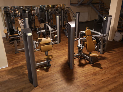 Life Fitness & Hammer Strength - 93 Fitnessgeräte - Kraftgeräte, Cardiogeräte, Plate loaded Geräte, Bänke etc - komplettes Fitnessstudio - gebraucht - TOP Zustand