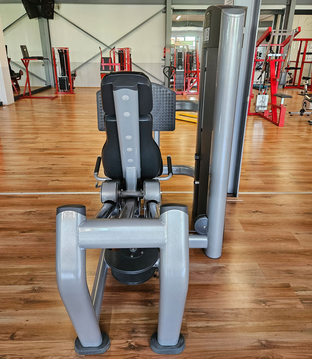 Life Fitness Beinpresse sitzend, Leg Press, Signature Serie, 195kg Gewichtsblock, Rahmenfarbe Silber, gebraucht - überholter Zustand