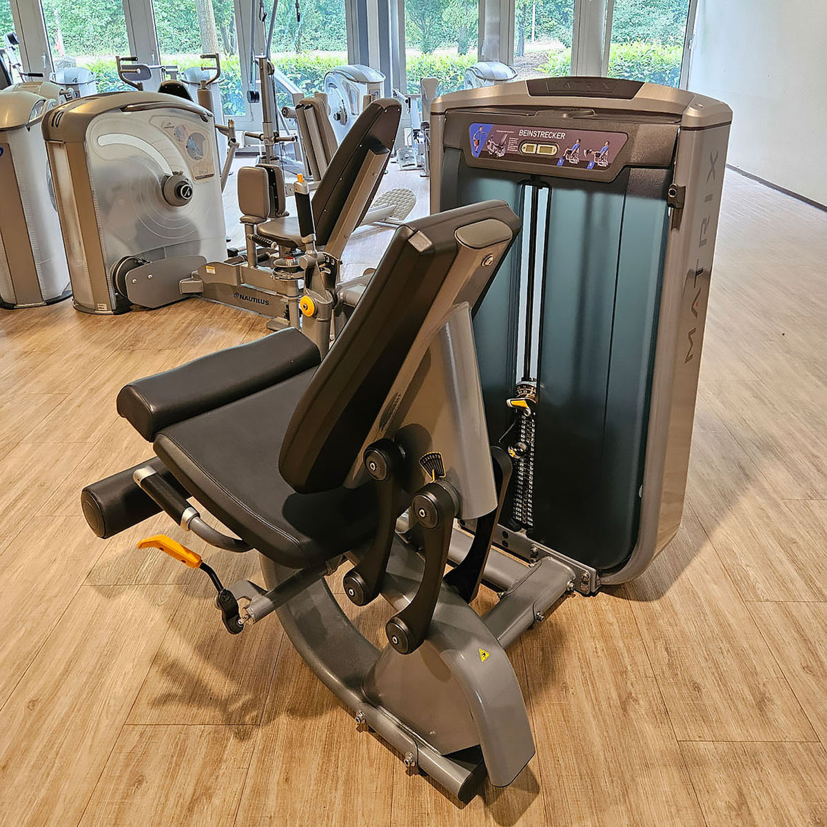 Matrix Ultra Leg Extension G7-S71, Beinstrecker sitzend, Rahmen Silber, gebraucht - überholter Zustand