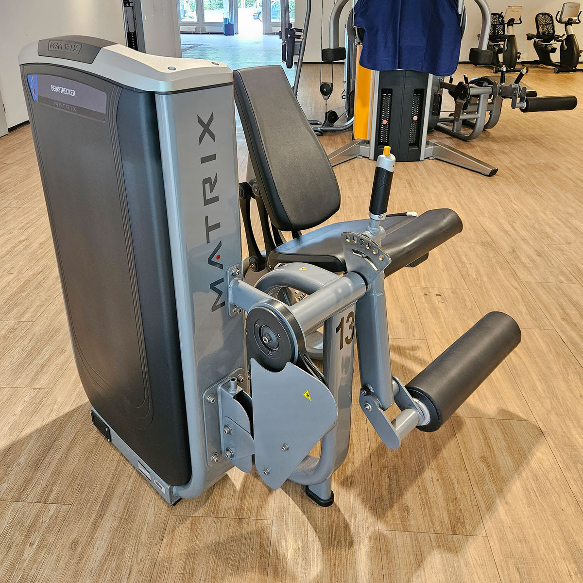 Matrix Ultra Leg Extension G7-S71, Beinstrecker sitzend, Rahmen Silber, gebraucht - überholter Zustand