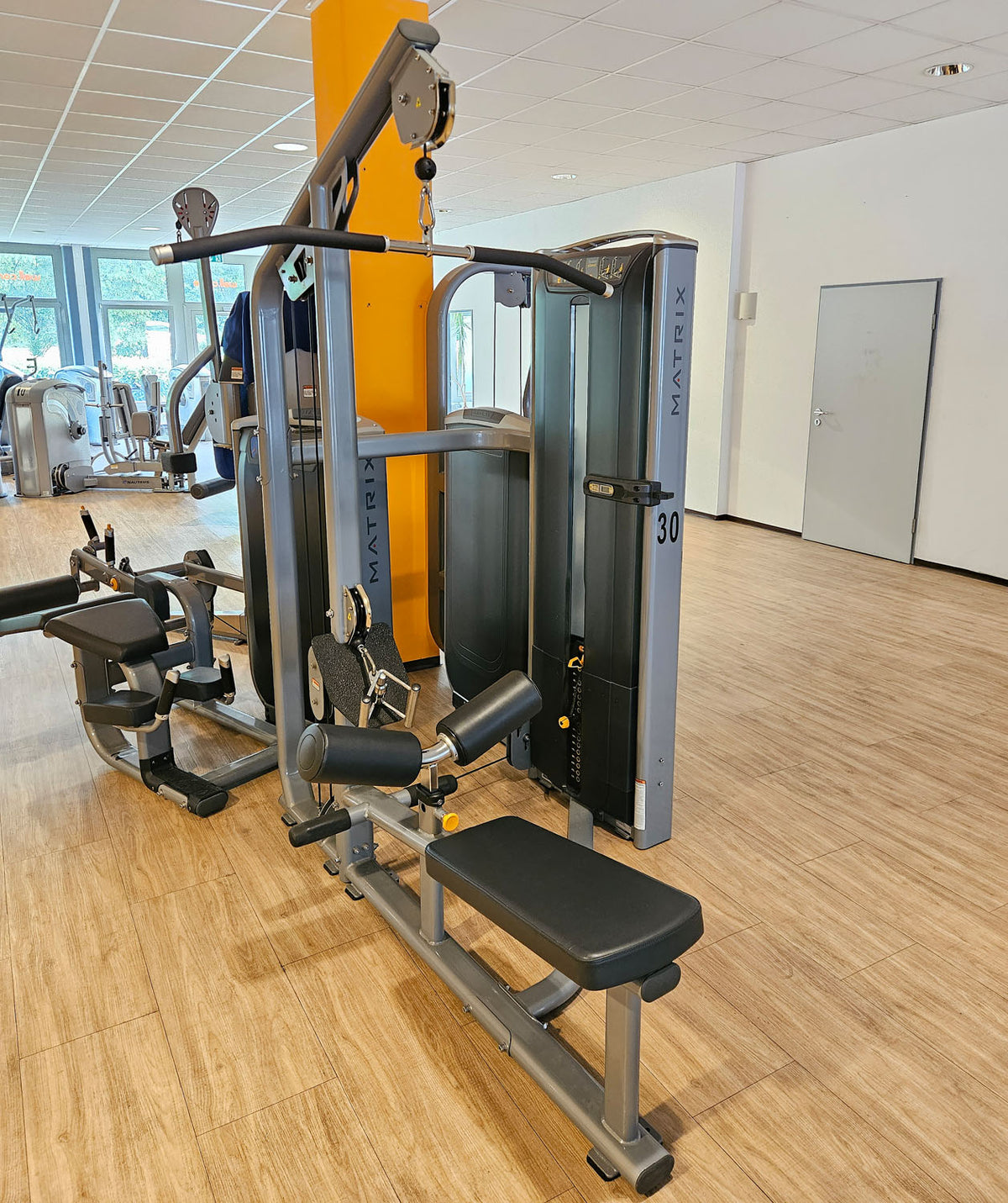 Matrix Versa Dual Latzug und Rudern sitzend VS-S331, Lat Pulldown and Row Machine, Kombimaschine 2 in 1, Rahmen Silber, gebraucht - überholter Zustand