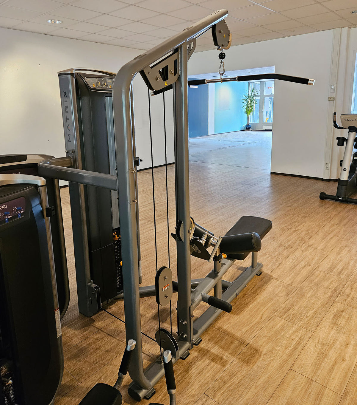 Matrix Versa Dual Latzug und Rudern sitzend VS-S331, Lat Pulldown and Row Machine, Kombimaschine 2 in 1, Rahmen Silber, gebraucht - überholter Zustand