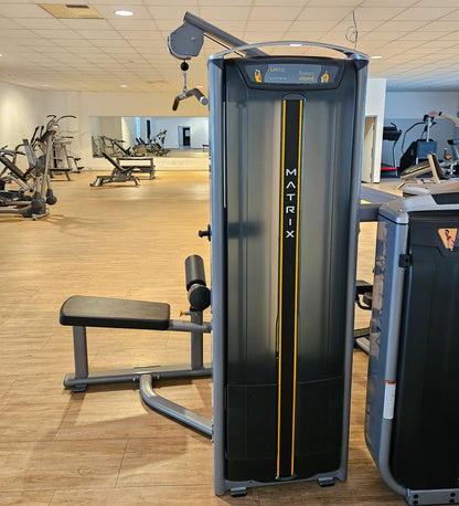 Matrix Versa Dual Latzug und Rudern sitzend VS-S331, Lat Pulldown and Row Machine, Kombimaschine 2 in 1, Rahmen Silber, gebraucht - überholter Zustand